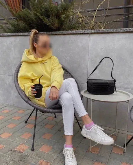 Claudia, 35 anni
